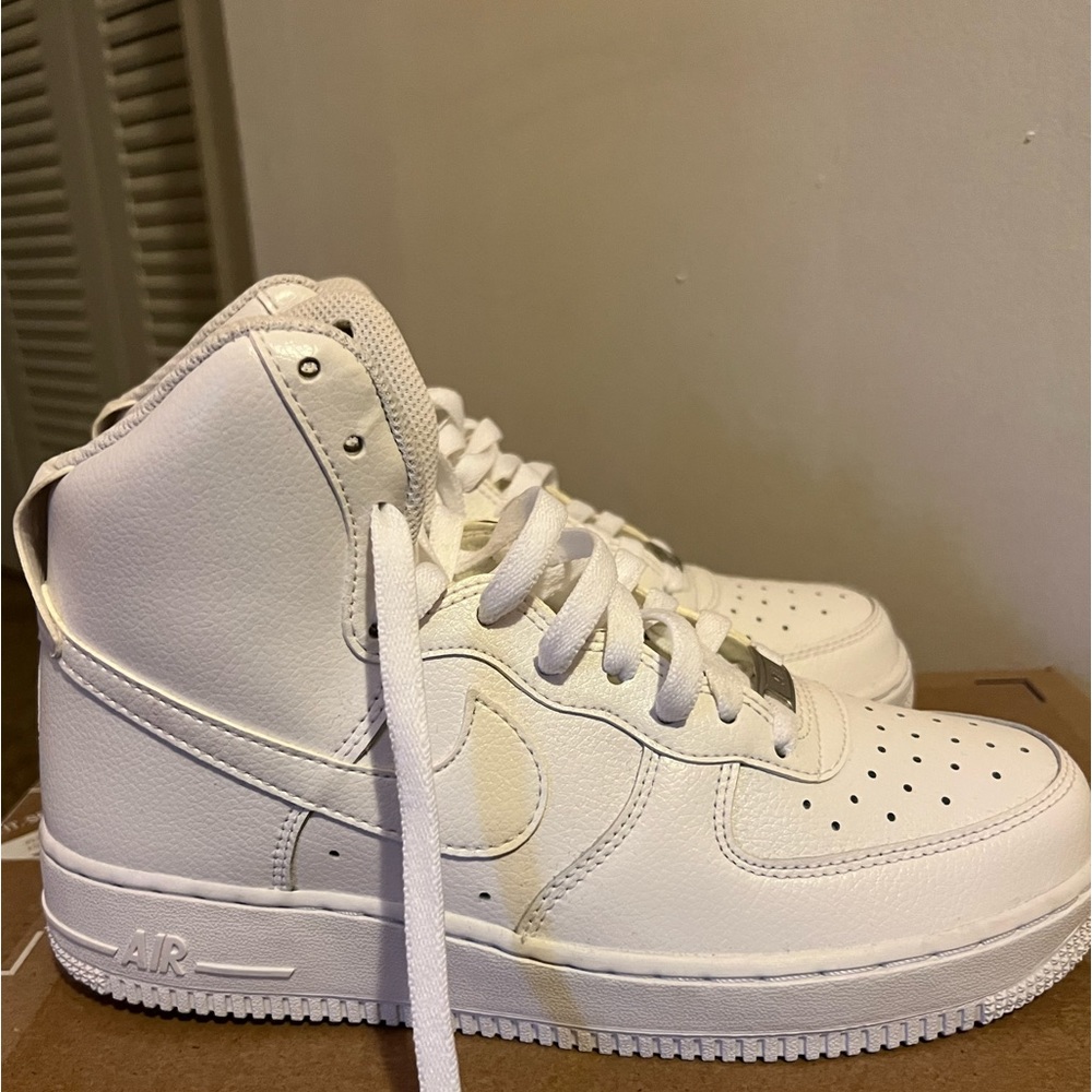 All White High Top Air Force 1, Men’s Sz 7